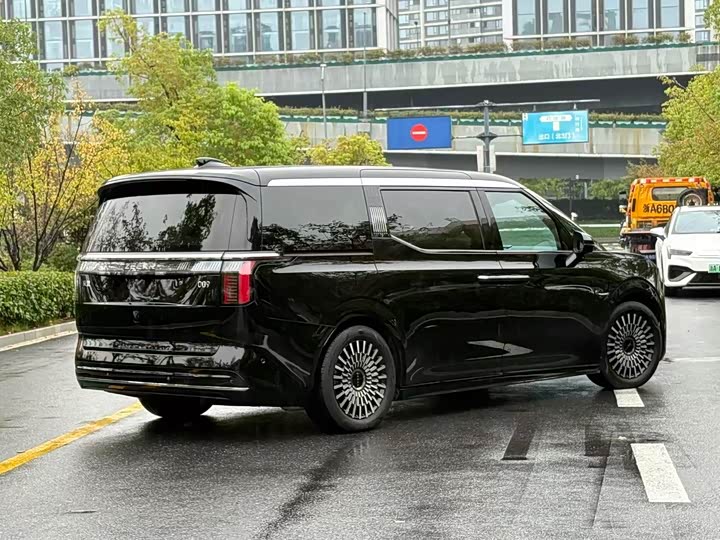 Фото 5 - Zeekr 009