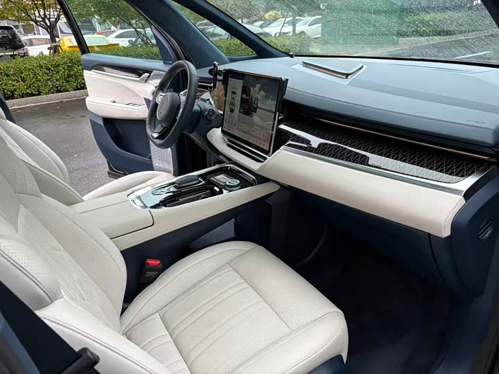 Фото 9 - Zeekr 009