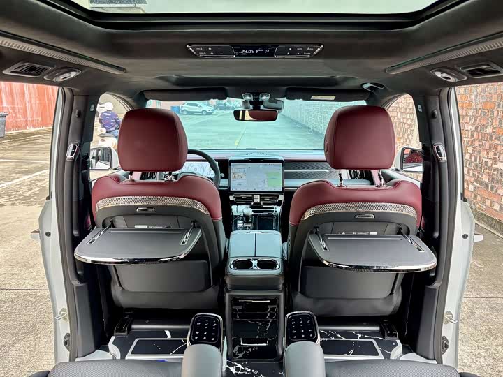 Фото 14 - GAC Trumpchi M8