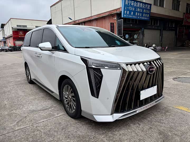 Фото 3 - GAC Trumpchi M8