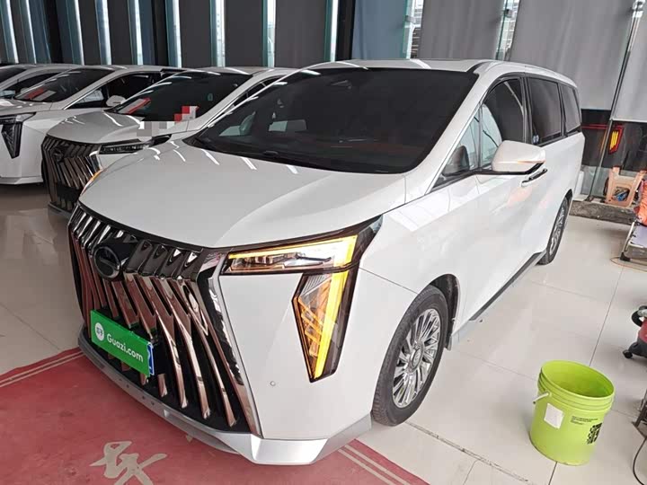 Фото 1 - GAC Trumpchi M8