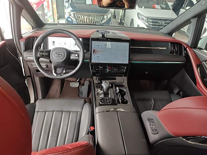 Фото 10 - GAC Trumpchi M8