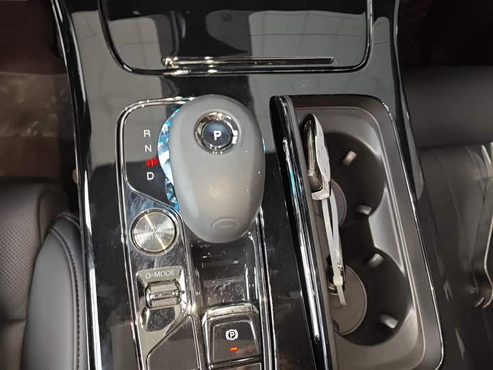 Фото 14 - GAC Trumpchi M8