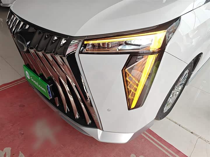 Фото 24 - GAC Trumpchi M8