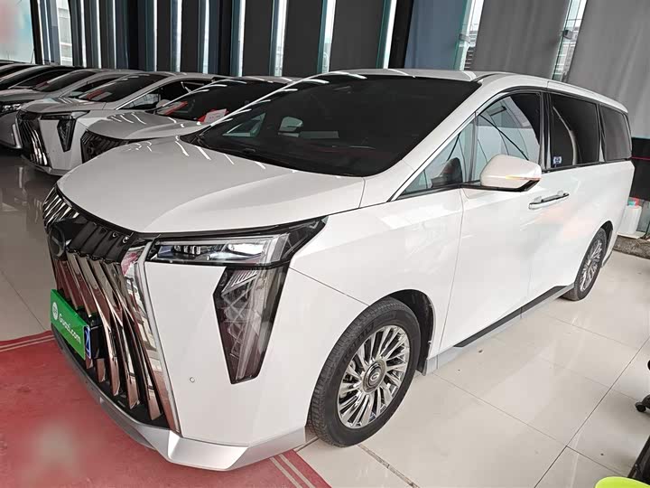 Фото 5 - GAC Trumpchi M8