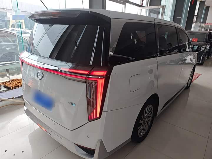 Фото 7 - GAC Trumpchi M8