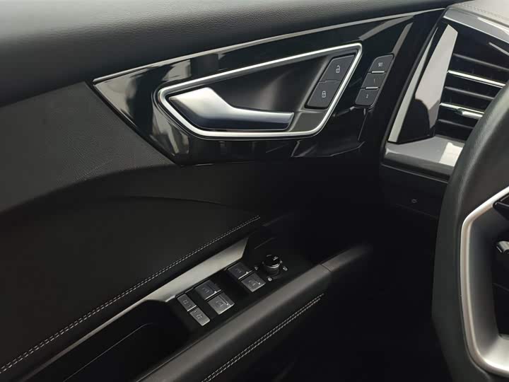 Фото 12 - Audi Q4 e-tron
