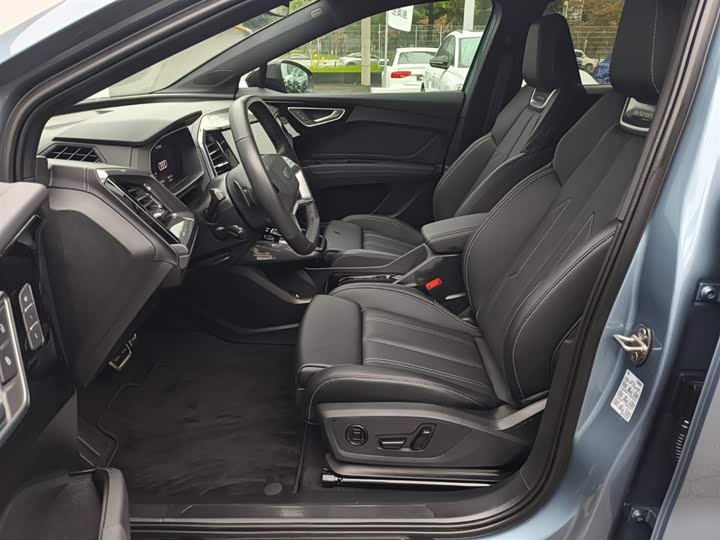 Фото 9 - Audi Q4 e-tron