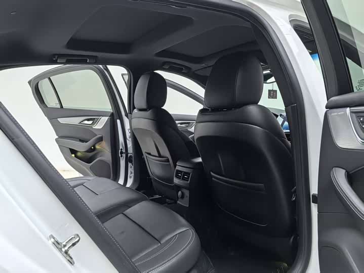 Фото 10 - Cadillac CT5