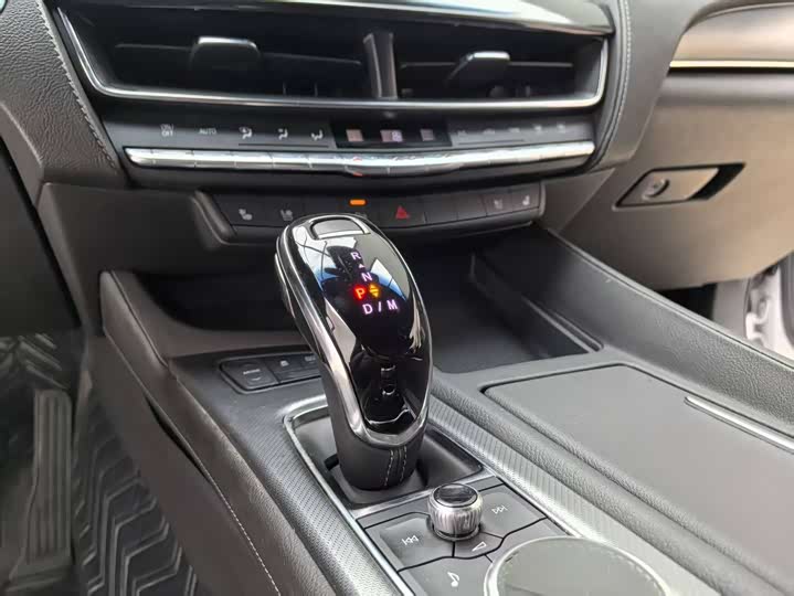 Фото 14 - Cadillac CT5