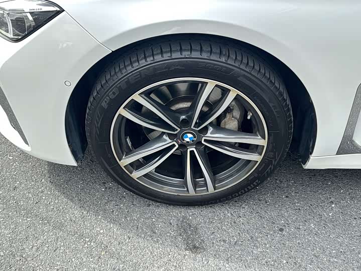 Фото 7 - BMW 7 Series