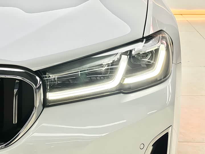 Фото 17 - BMW 5 Series