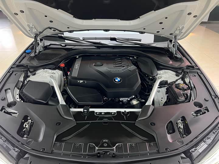 Фото 28 - BMW 5 Series