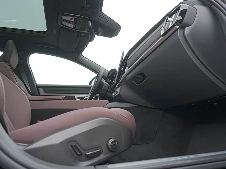 Фото 22 - Volvo S90