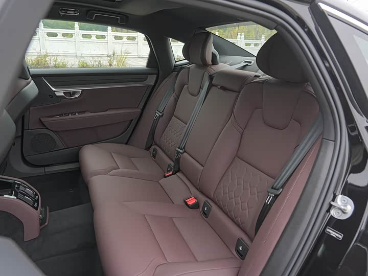 Фото 27 - Volvo S90