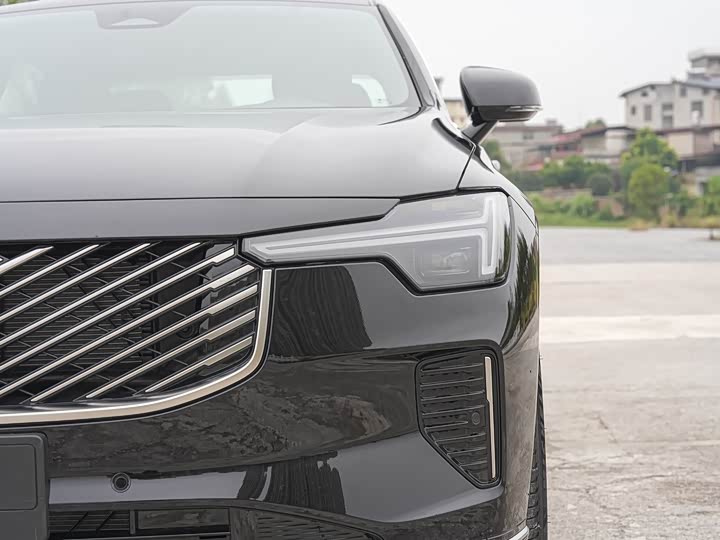 Фото 6 - Volvo S90