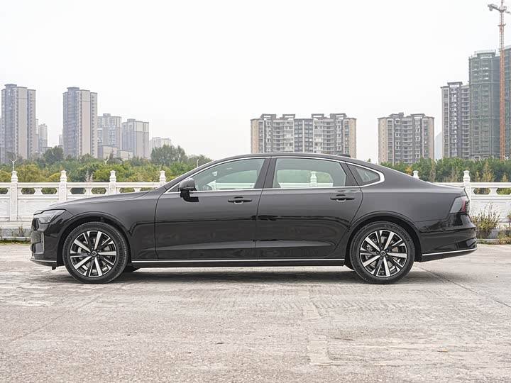 Фото 7 - Volvo S90