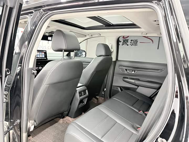 Фото 11 - Honda CR-V