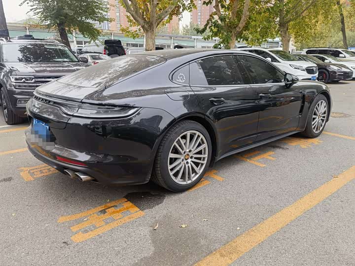 Фото 11 - Porsche Panamera