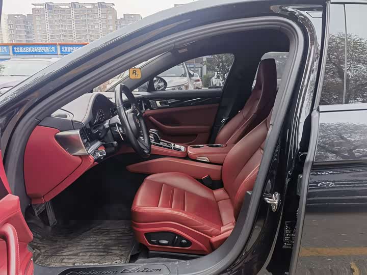 Фото 4 - Porsche Panamera