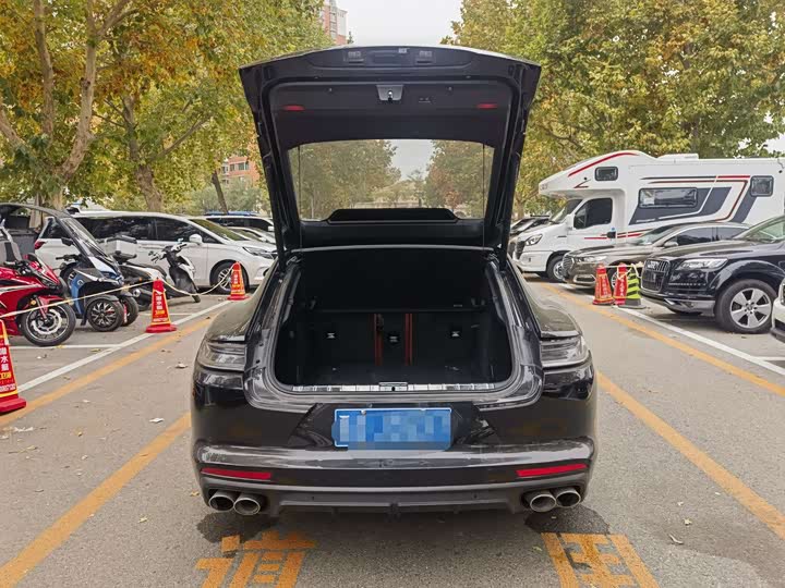Фото 9 - Porsche Panamera