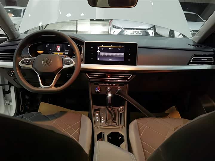 Фото 10 - Volkswagen Lavida