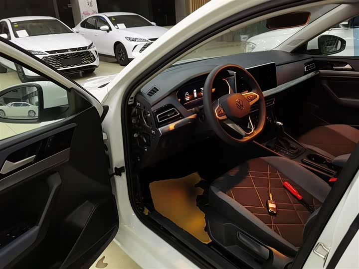 Фото 16 - Volkswagen Lavida