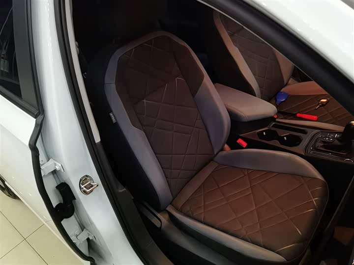 Фото 25 - Volkswagen Lavida