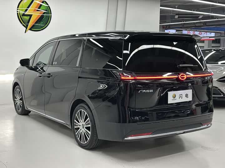 Фото 7 - GAC Trumpchi E8