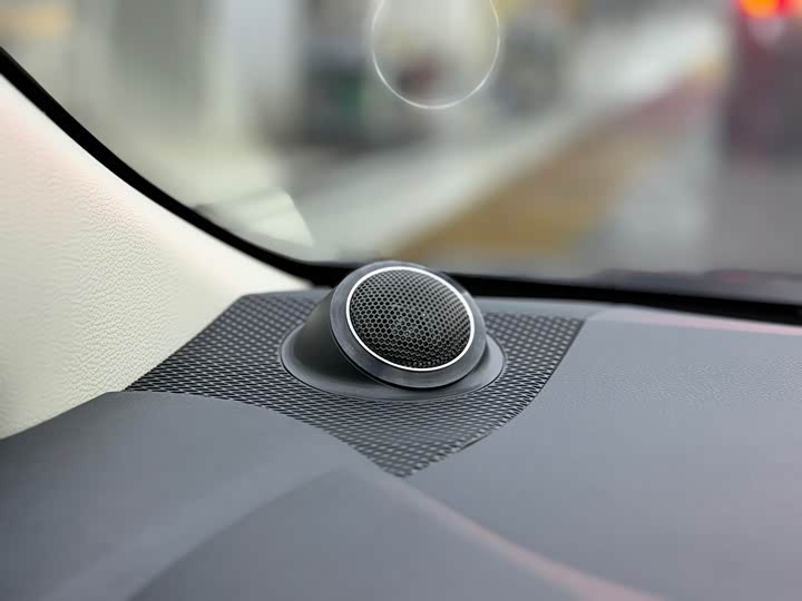 Фото 10 - Toyota Corolla