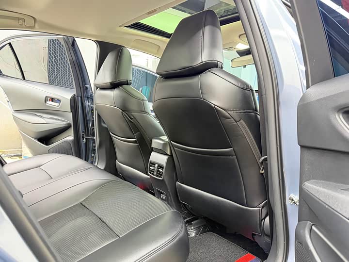 Фото 11 - Toyota Corolla