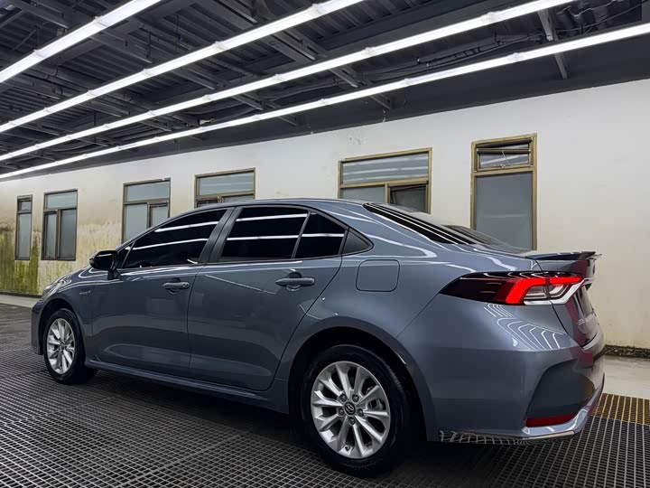 Фото 4 - Toyota Corolla