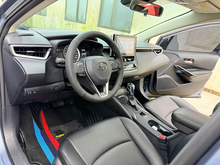 Фото 7 - Toyota Corolla