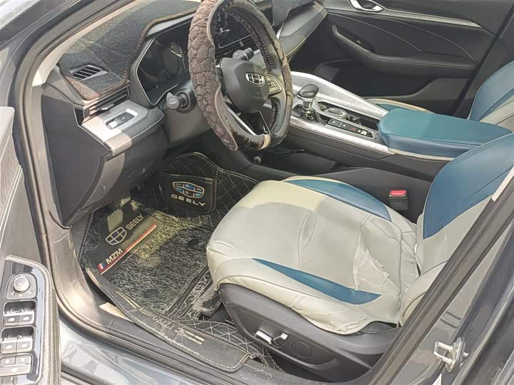 Фото 8 - Geely Preface