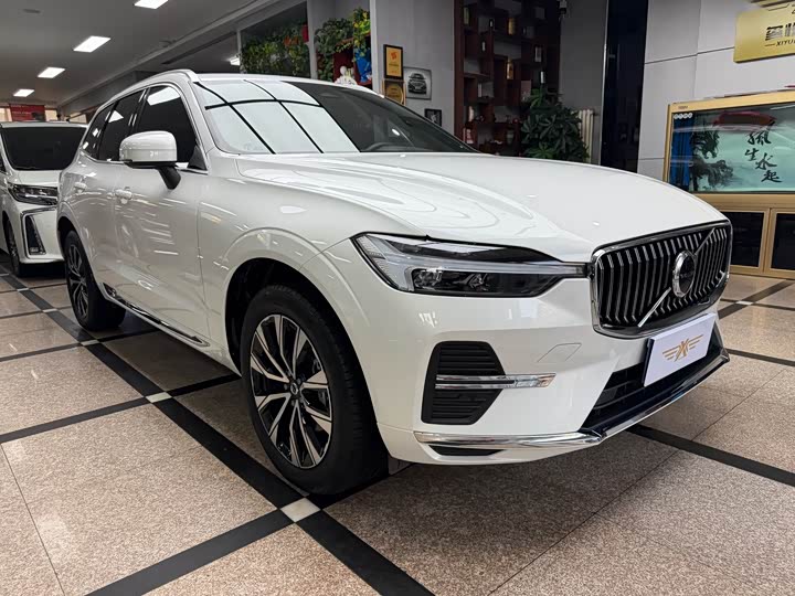 Фото 3 - Volvo XC60