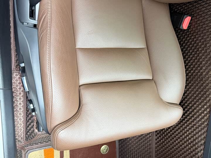 Фото 34 - Volvo XC60