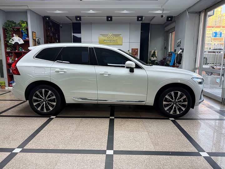 Фото 4 - Volvo XC60