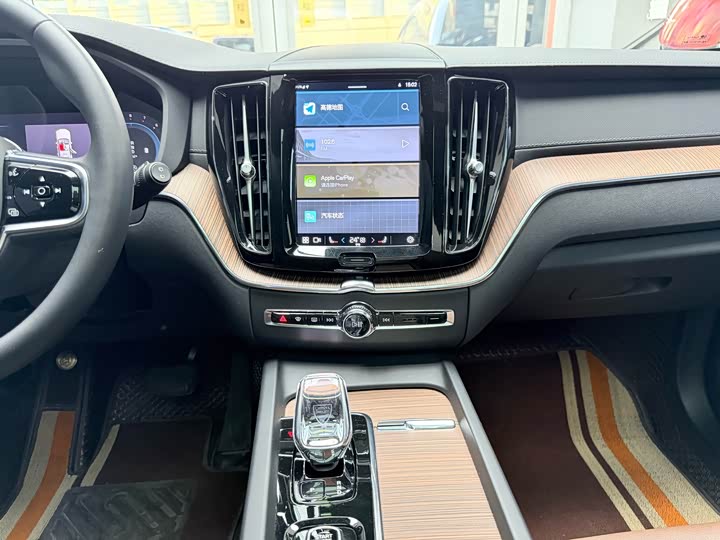 Фото 45 - Volvo XC60