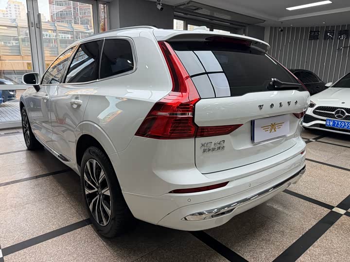 Фото 7 - Volvo XC60