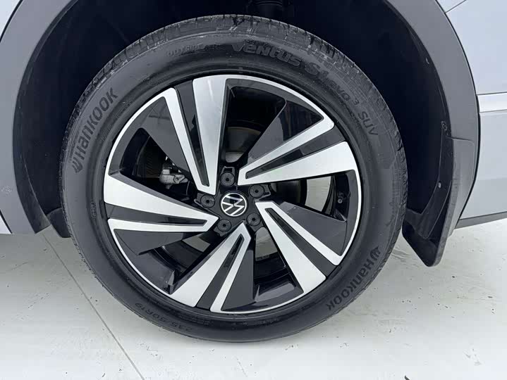 Фото 14 - Volkswagen Tiguan X