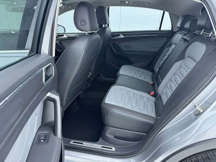 Фото 15 - Volkswagen Tiguan X