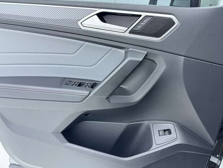 Фото 19 - Volkswagen Tiguan X