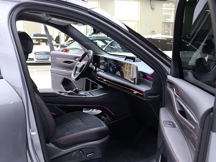 Фото 20 - Ford Edge