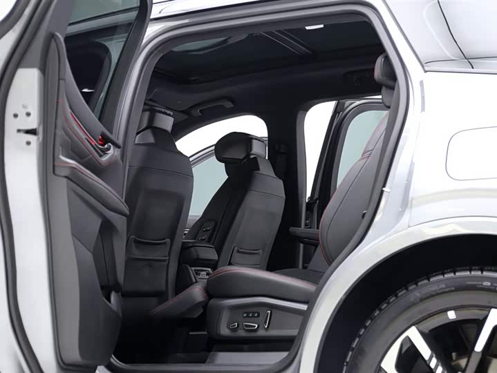 Фото 6 - Ford Edge