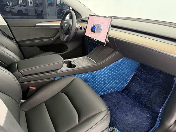 Фото 11 - Tesla Model Y