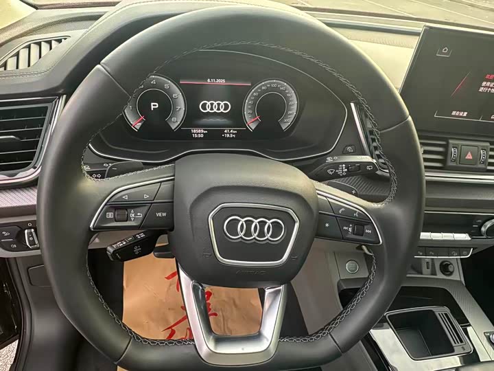 Фото 13 - Audi Q5L