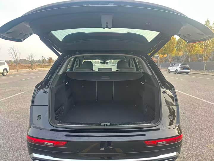 Фото 7 - Audi Q5L