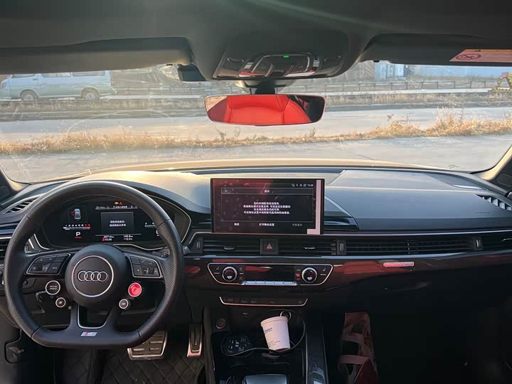 Фото 10 - Audi S4