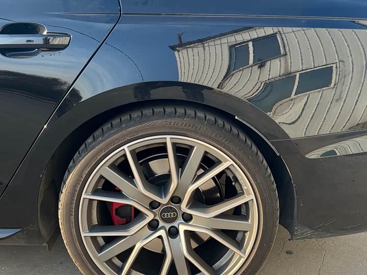 Фото 5 - Audi S4