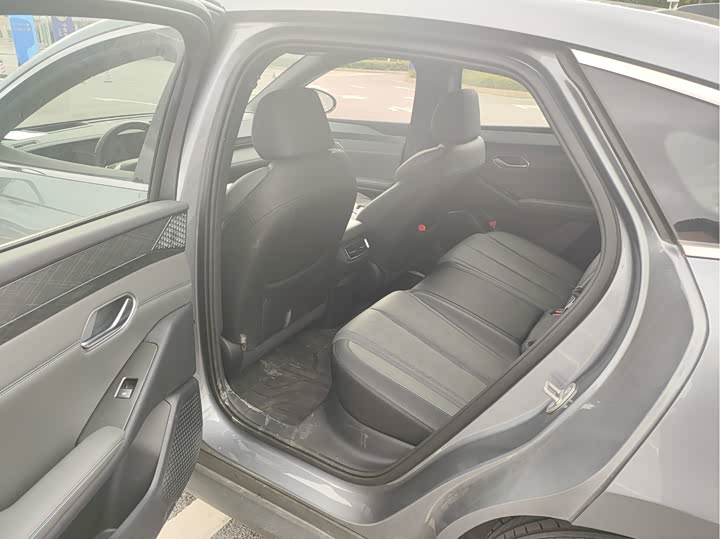 Фото 10 - BYD Qin L